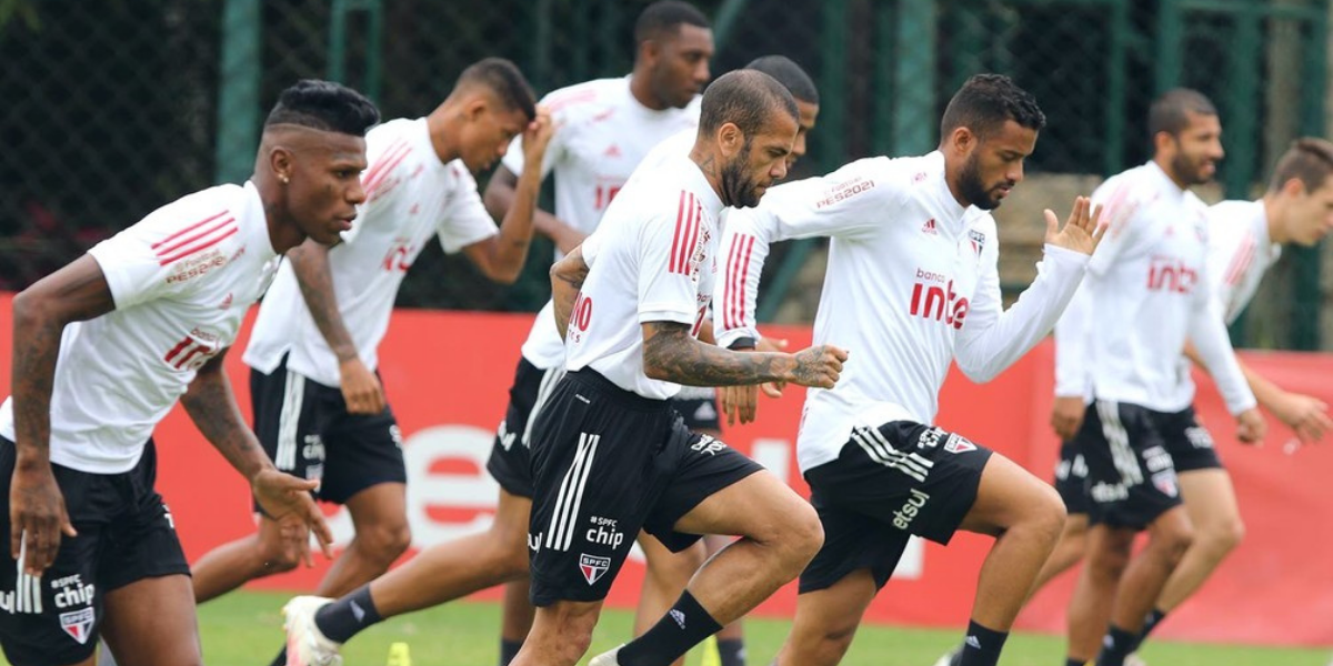 São Paulo recebe o Fortaleza e busca vitória para avançar na Copa do Brasil