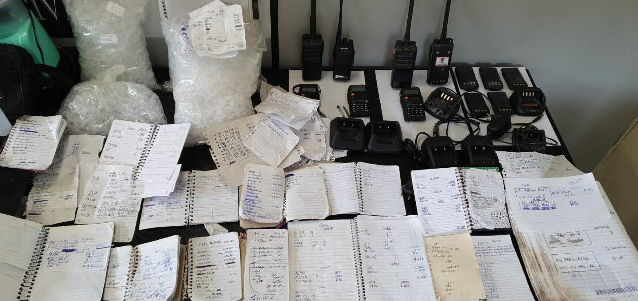 Anotações do tráfico foram encontradas dentro de depósito no Saboó 