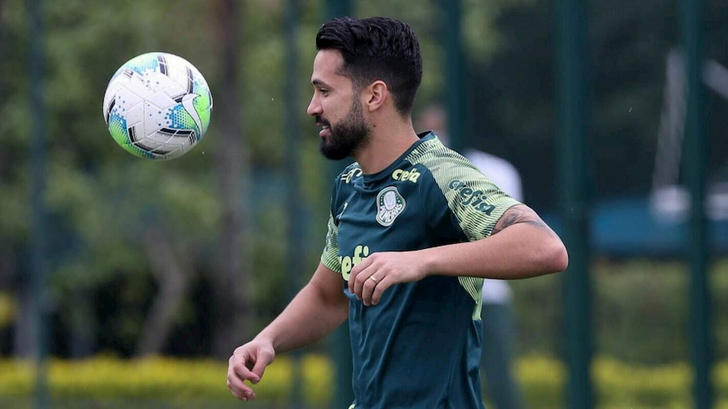 Palmeiras deve ter a dupla de zaga titular diante do Goiás, no sábado