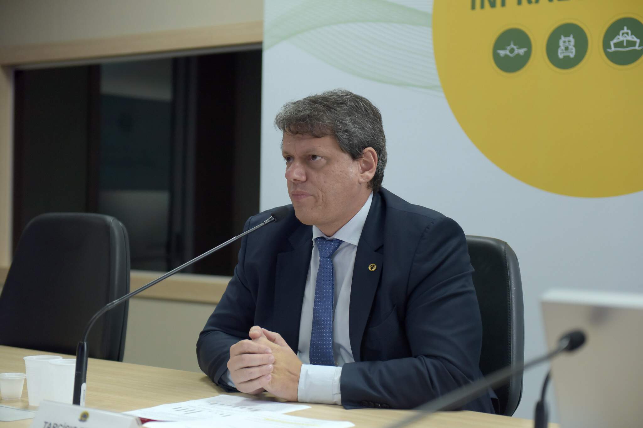 Ministro Tarcísio Gomes de Freitas debaterá os planos para o Porto