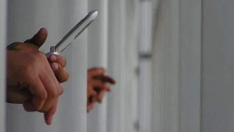 TJ-SP mantém condenação de auxiliar de enfermagem por entregar celulares a presos