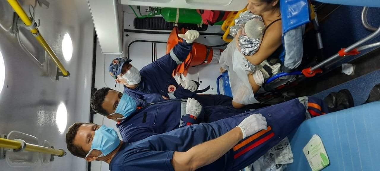 Enfermeiros realizaram parto dentro de ambulância do Samu 