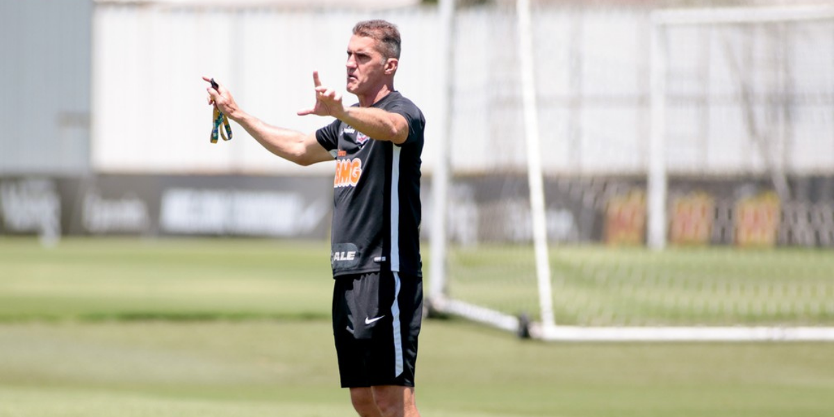 Corinthians recebe o lanterna Goiás de olho no G6 do Brasileirão
