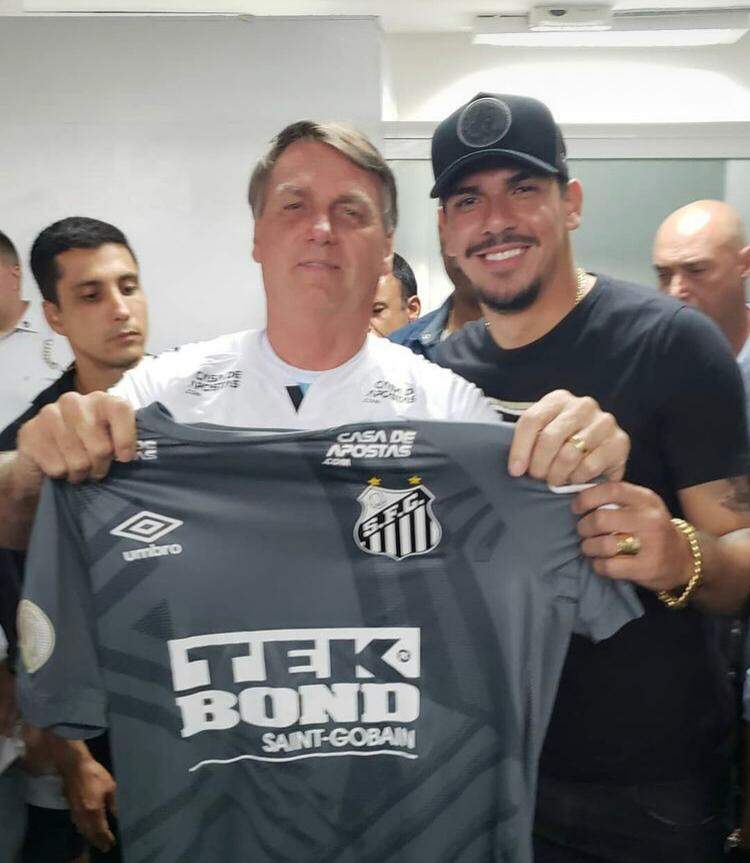João Paulo presenteou o presidente da República com uma camisa 