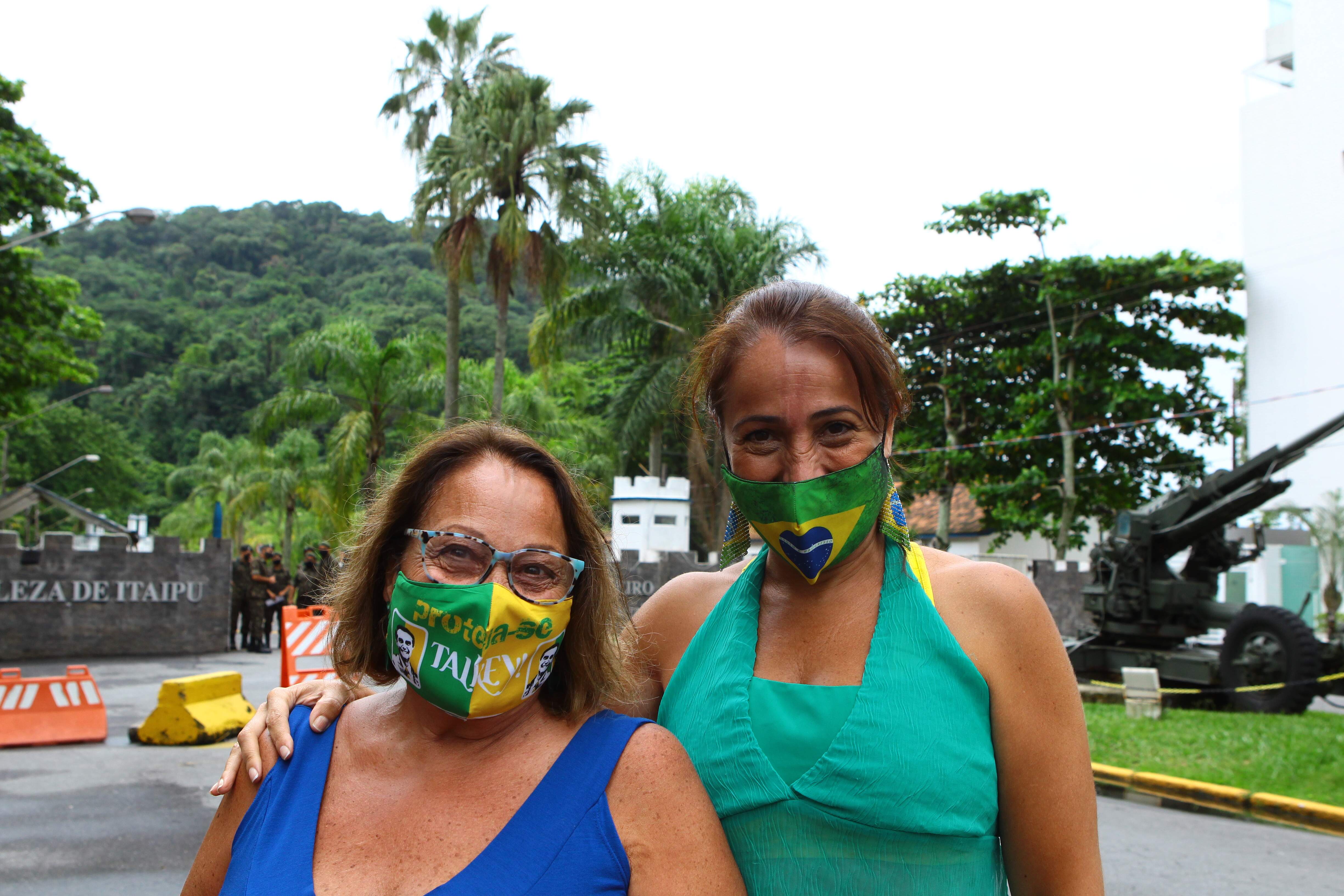 Marilidia e Deborah não conseguiram ver Bolsonaro em Praia Grande