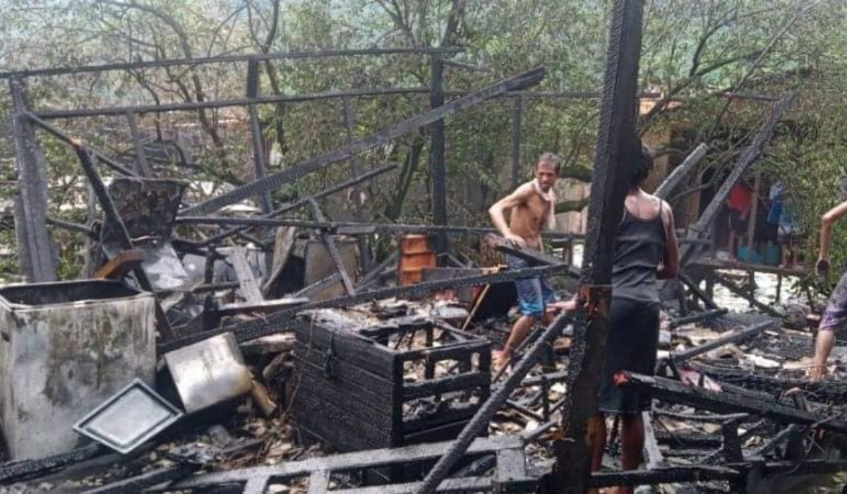 Vizinhos ajudam a apagar fogo de moradia na periferia de Cubatão