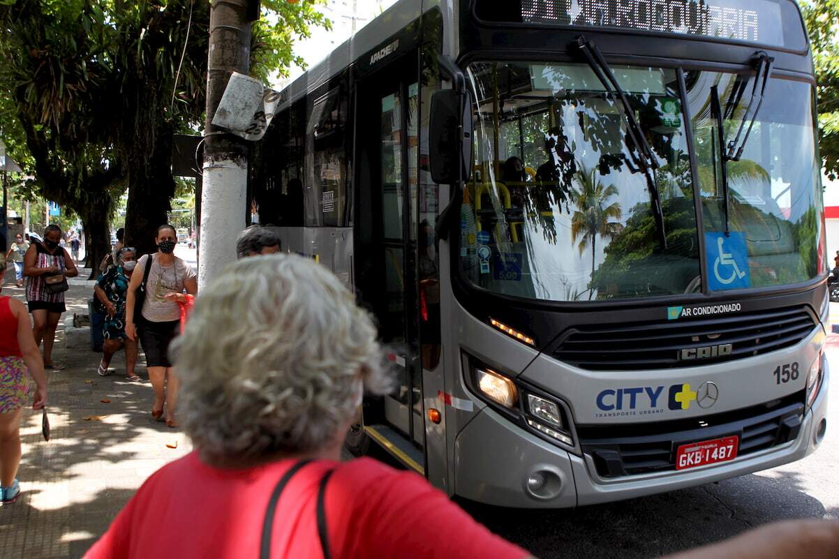 Tarifa mais cara e nova cobrança começaram a valer nesta segunda-feira (11) em Guarujá