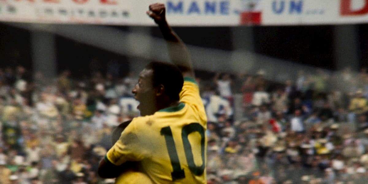 Documentário acompanha a jornada histórica de Pelé até o grande título da Copa do Mundo de 1970.