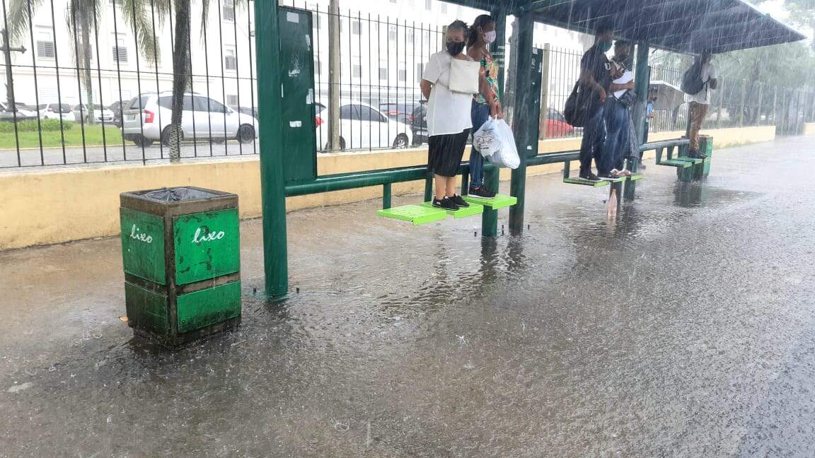 Pancadas de chuvas são previstas para as cidades da Baixada Santista até domingo (17)