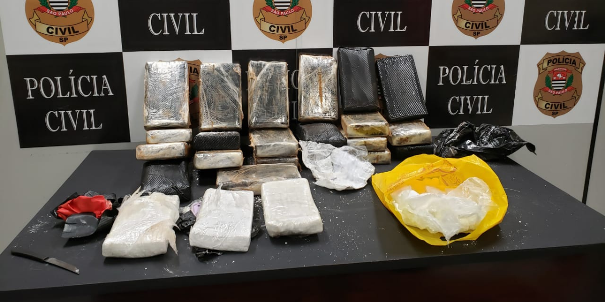 Polícia Civil localiza apartamento com 28 quilos de cocaína em São Vicente