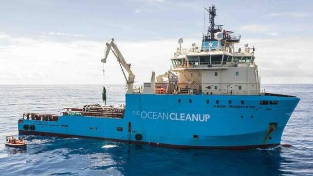 Maersk renova parceria com organização ambiental para livrar oceanos de plástico