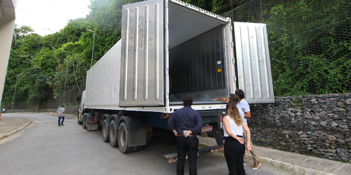 Prefeitura apresentou contêiner refrigerado de 40 pés, cedido pela armadora MSC