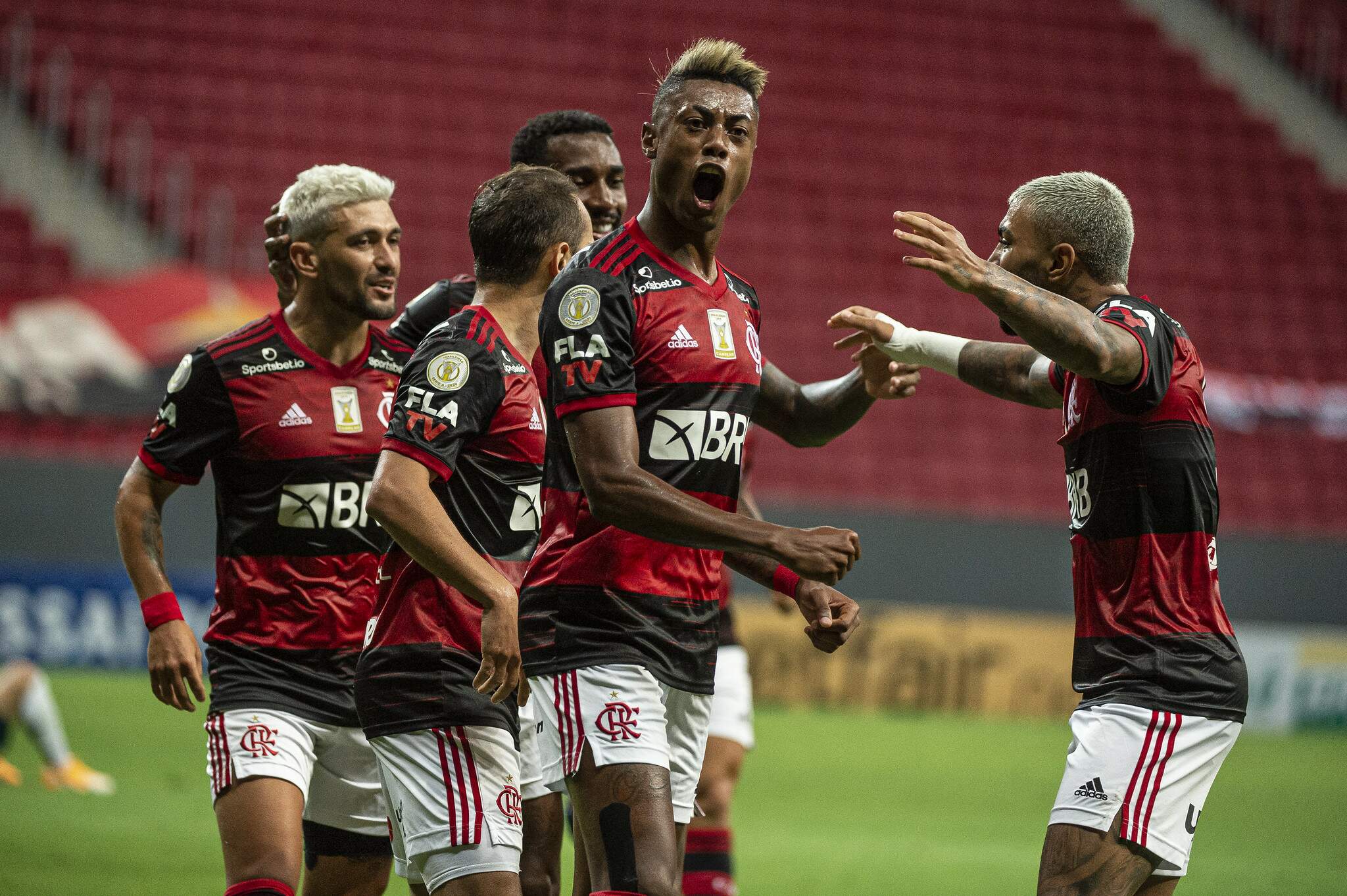 Com mais três pontos, Flamengo entrou de vez na luta pelo título