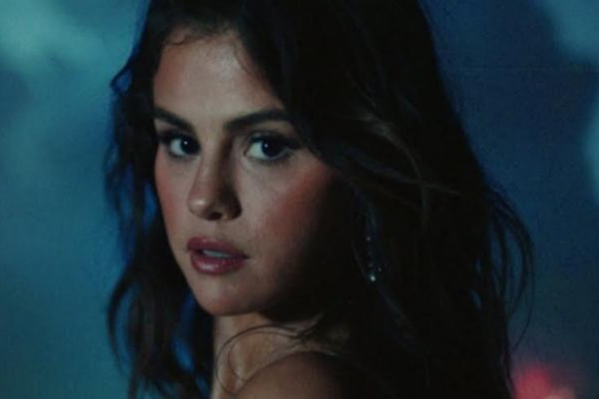 Selena está prestes a lançar um EP cantado inteiramente em espanhol, abraçando raízes latinas