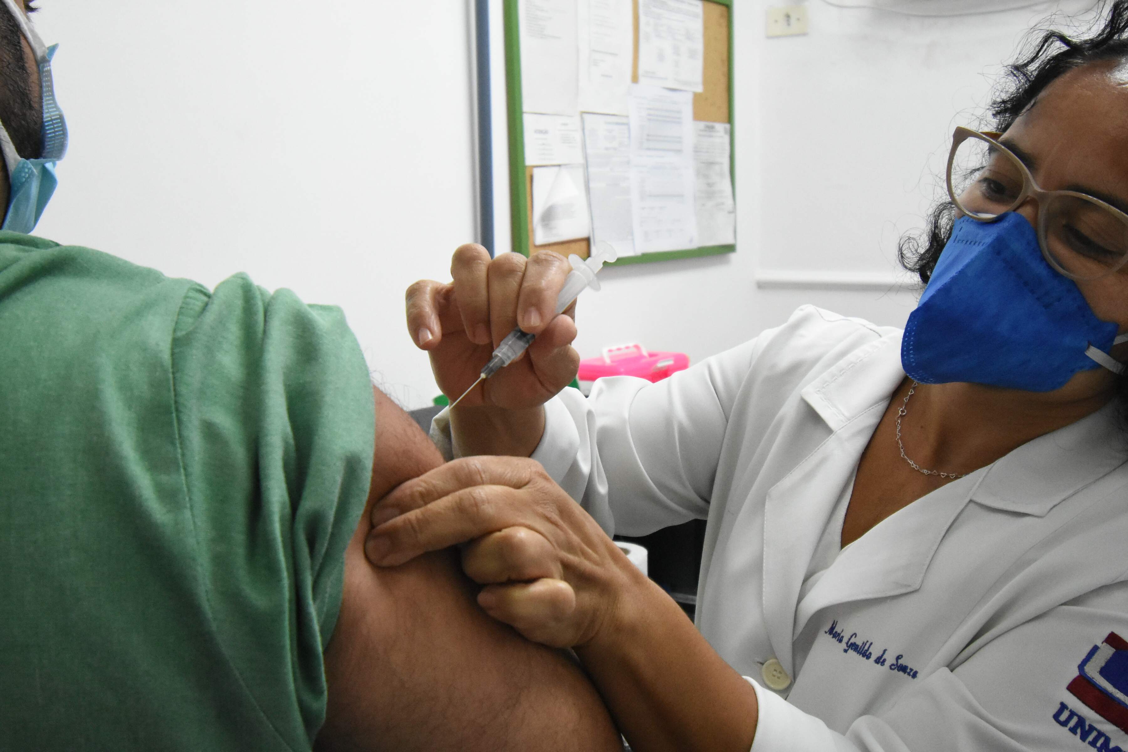 Santos antecipou vacinação de faixas etárias para quinta e sexta-feira