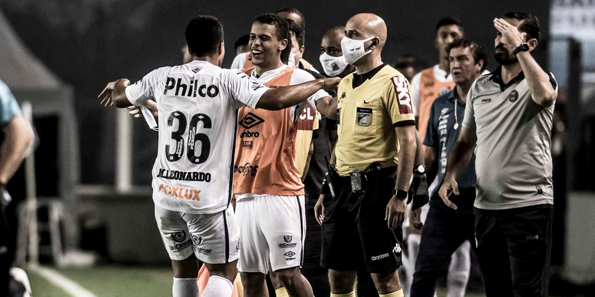 Santos venceu o Coritiba por 2 a 0 no último sábado