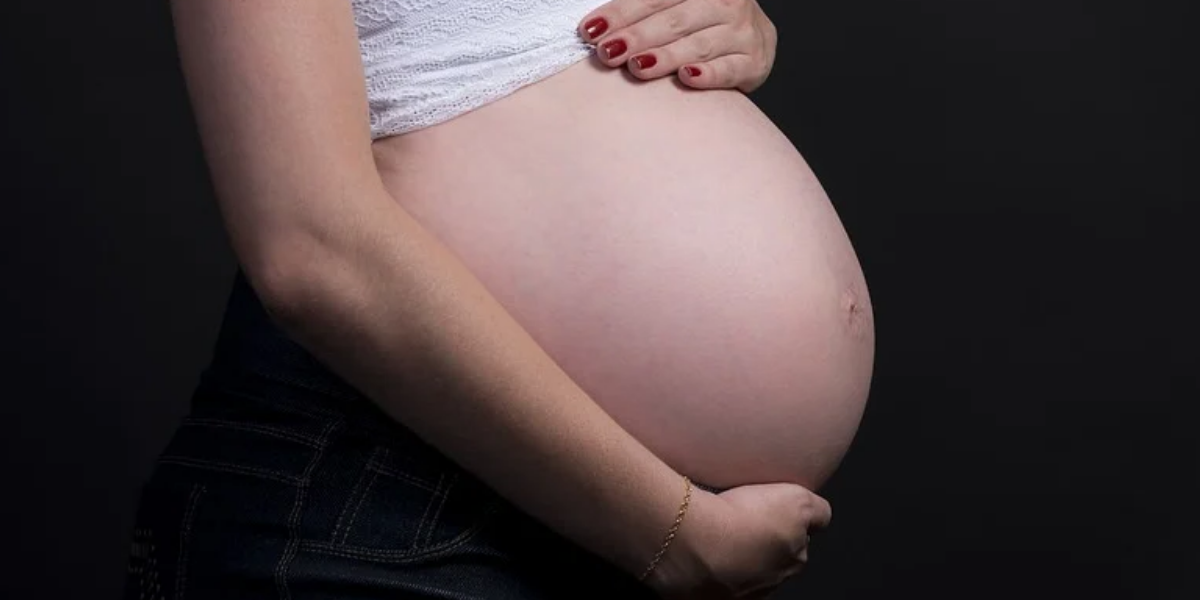 Institutos americanos pedem maior inclusão de mulheres grávidas na vacinação contra Covid-19