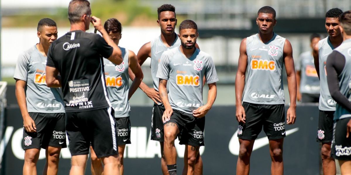 Sem mais ambições no Brasileirão, o time paulista já visa a renovação do elenco