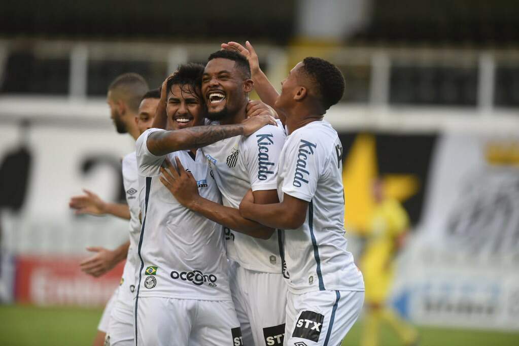 Sabino marca seu primeiro gol com a camisa do Santos