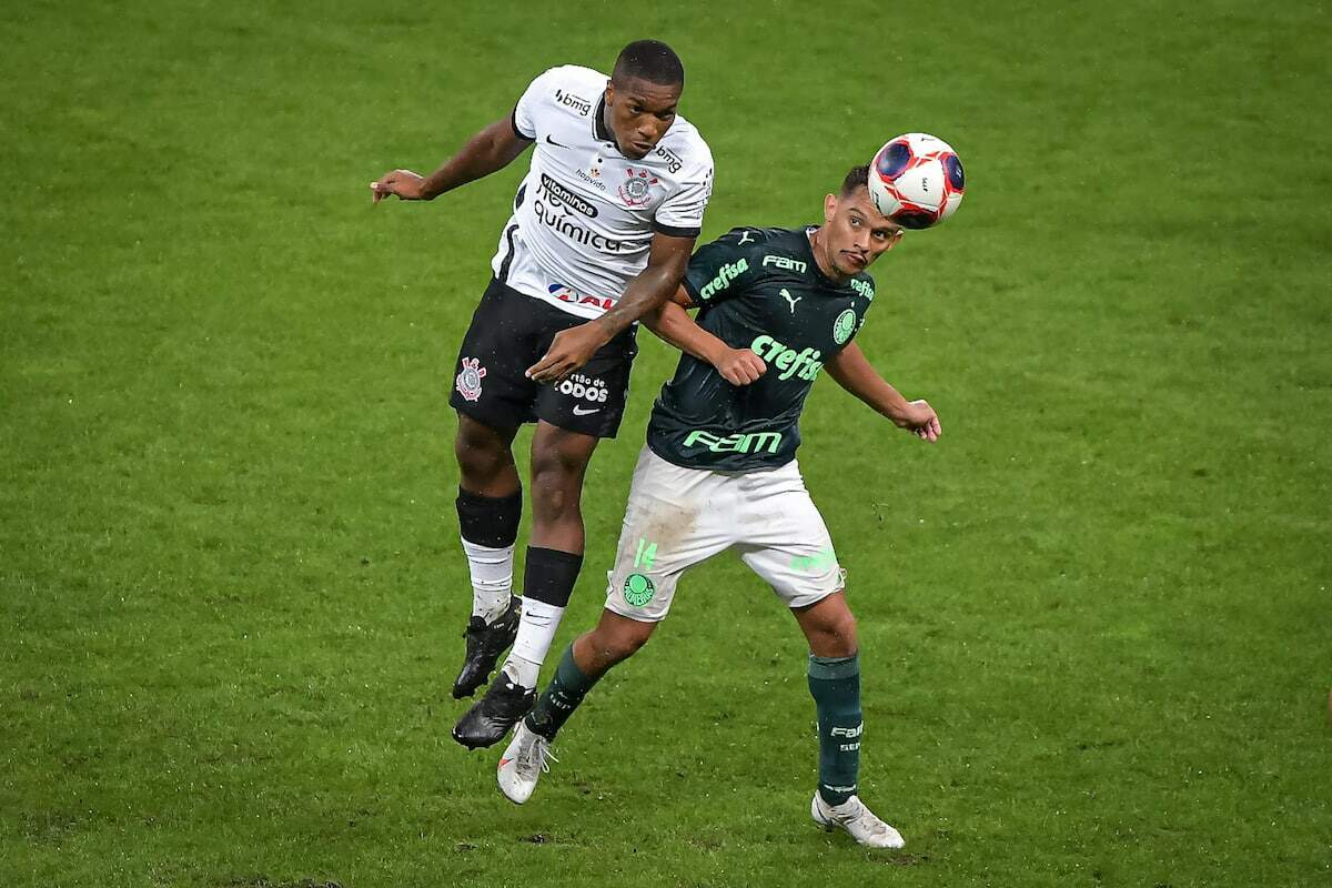 Lance durante a partida entre Corinthians e Palmeiras