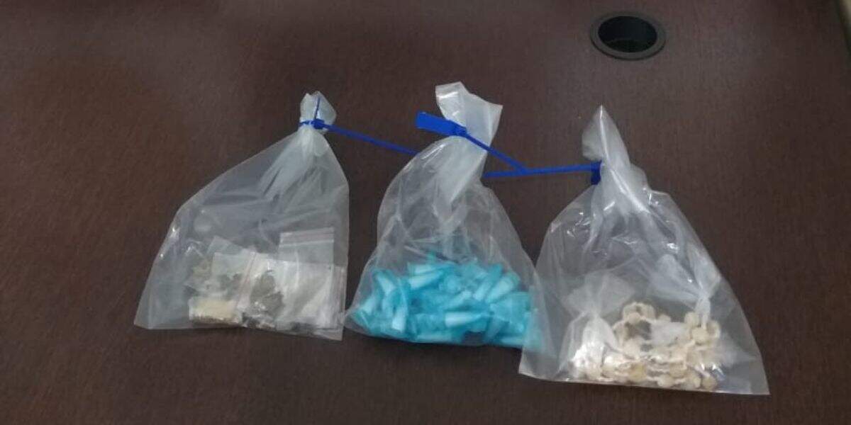 Os suspeitos confessaram o tráfico de drogas exercido na região
