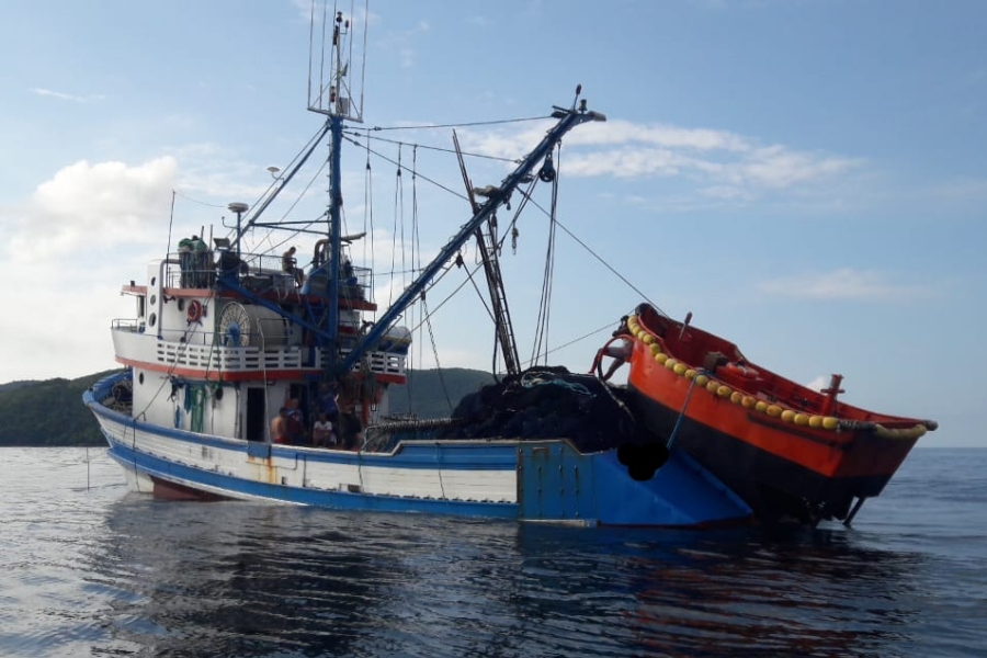 Embarcação usada na pesca irregular foi apreendida pela PM 