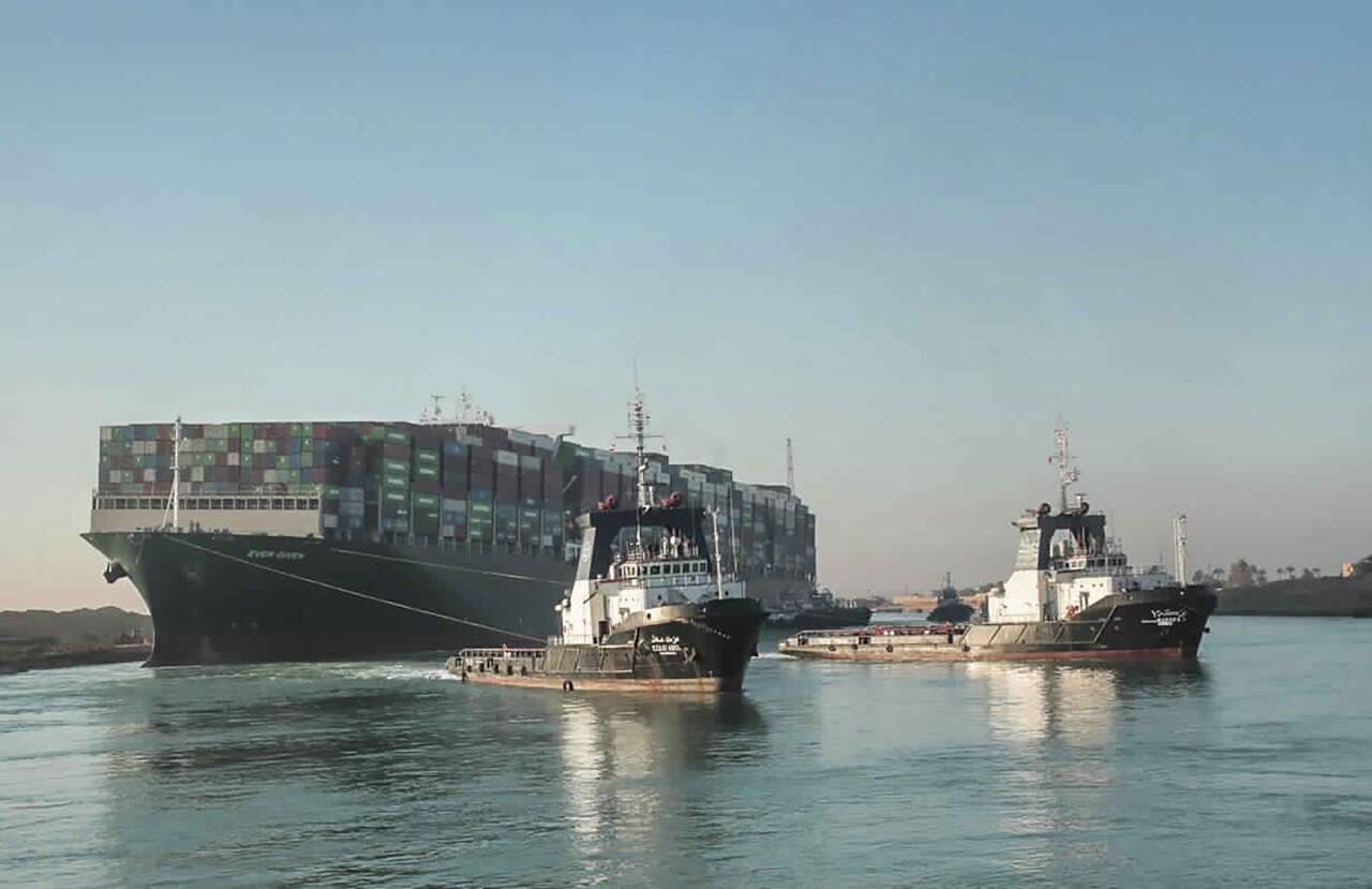 Via marítima foi liberada ao tráfego após navio desencalhar do Canal de Suez