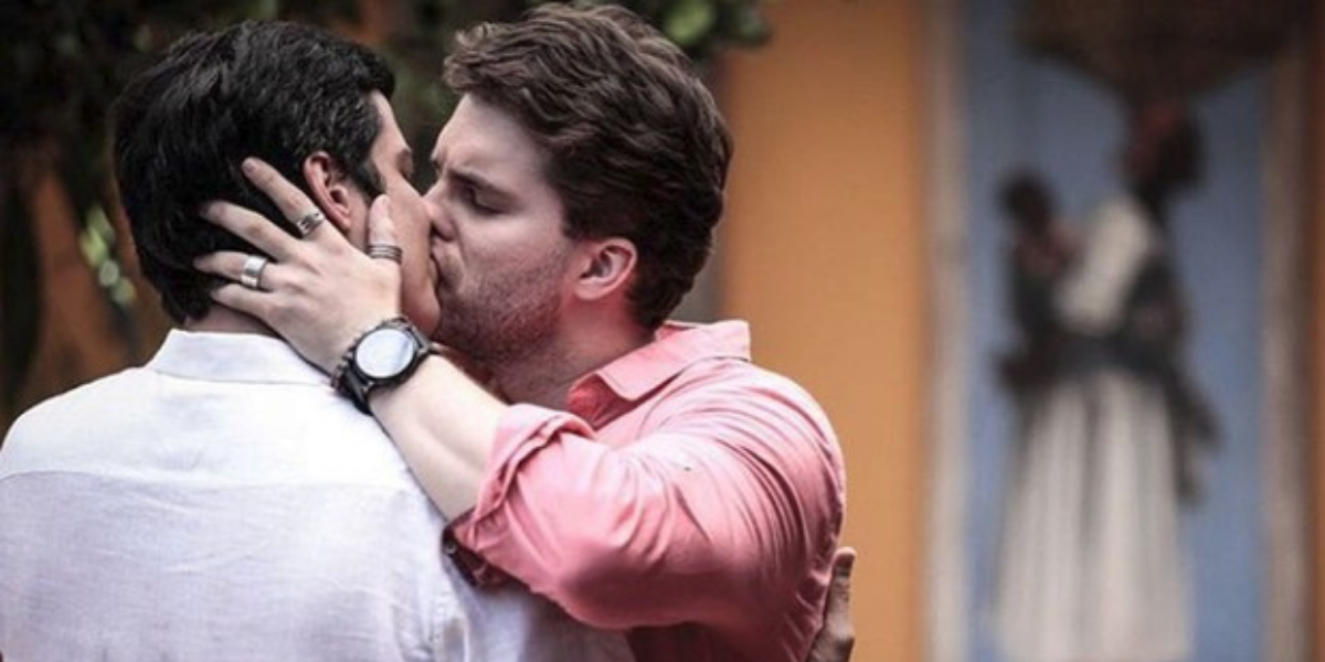 O beijo entre Félix e Niko marcou um grande momento na televisão brasilelira 